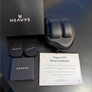HEAVYS Black Headphones with Case